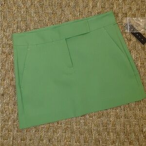 THEORY LAIRD COTTON STRETCH MINI SKIRT IN LEAF GREEN O